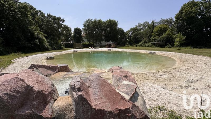 Maison - 590 m² - 20 pièces