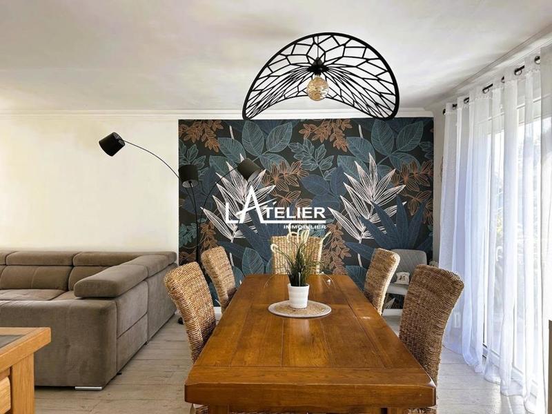 Maison - 111 m² - 4 pièces