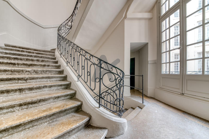 Appartement - 202 m² - 5 pièces