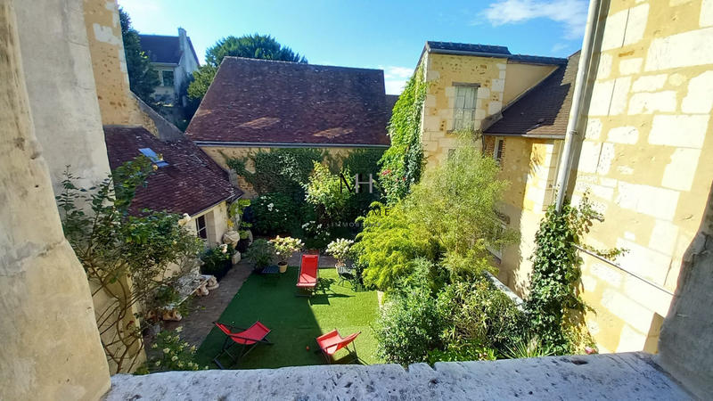 Maison - 330 m² - 9 pièces