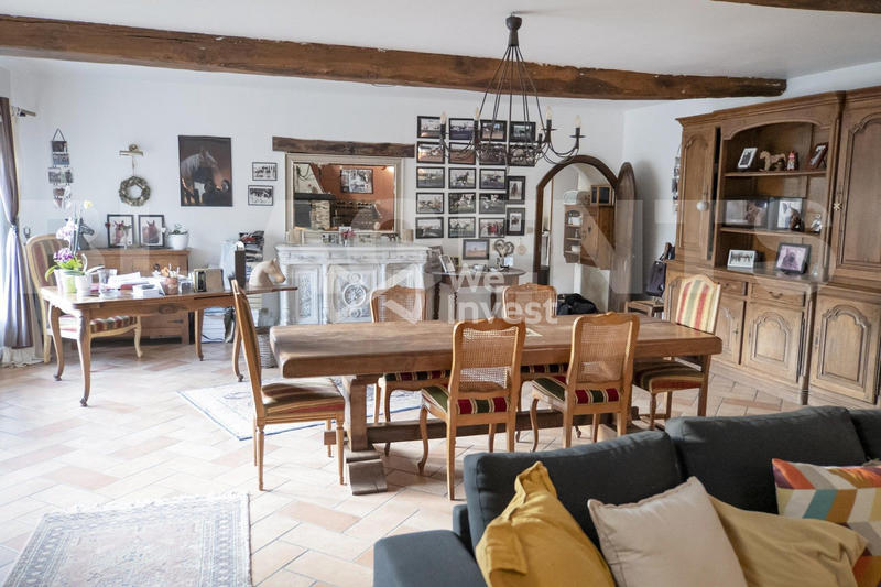 Maison - 220 m² - 9 pièces