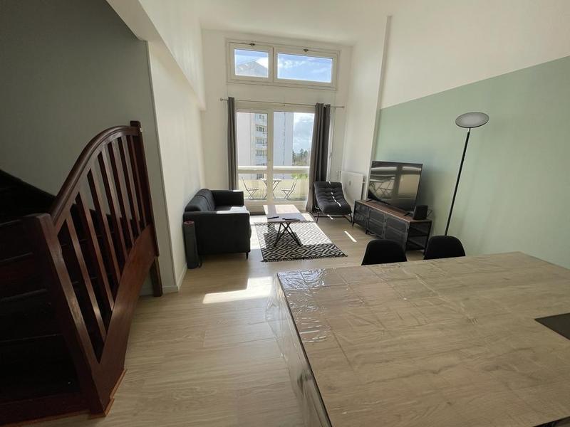 Chambre - 9 m² - 1 pièce