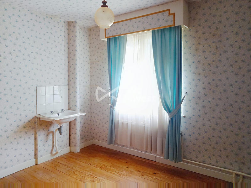 Maison - 107 m² - 7 pièces