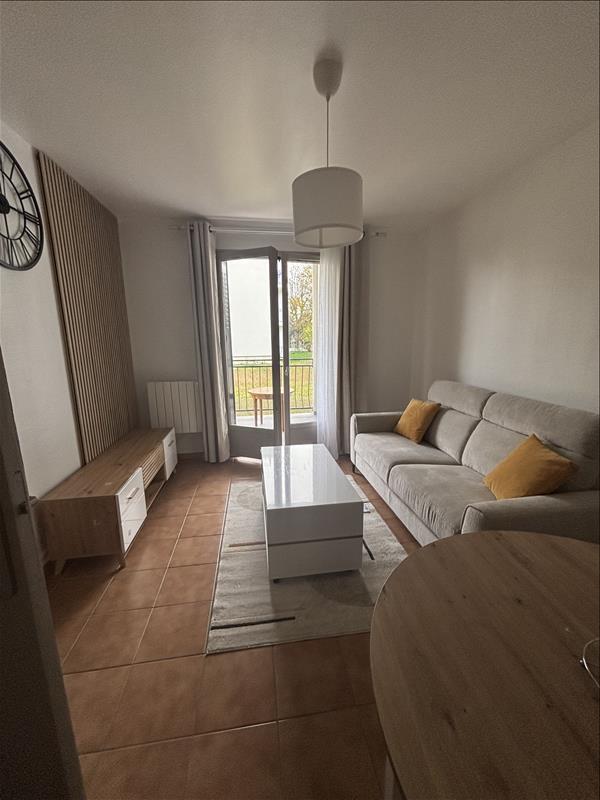 Studio - 25 m² - 1 pièce