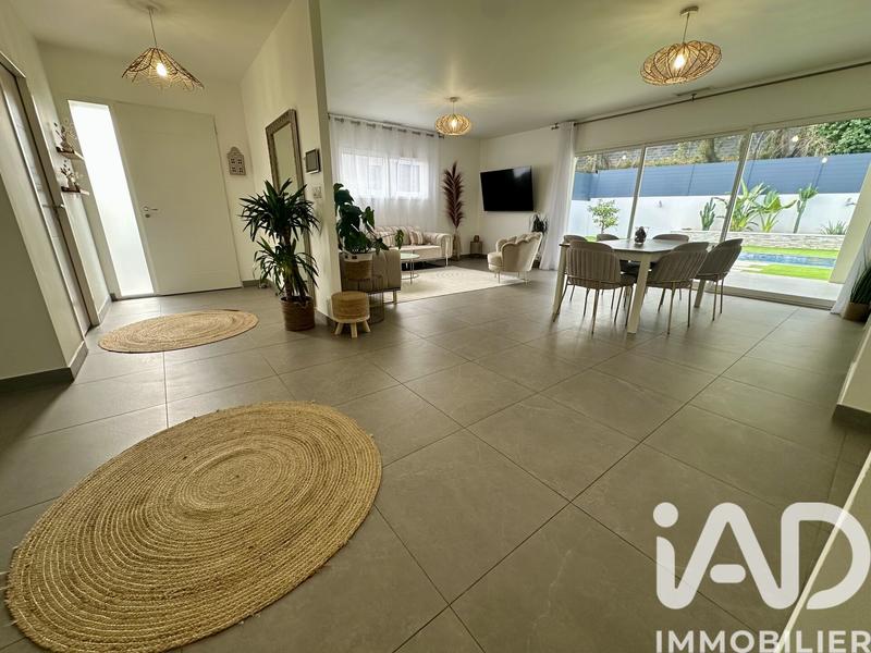 Maison - 163 m² - 6 pièces