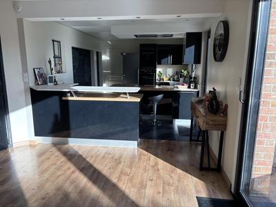 Maison - 181 m² - 6 pièces