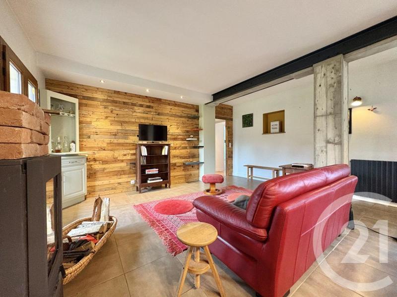 Maison - 96 m² - 5 pièces