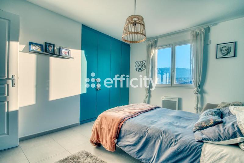 Villa - 100 m² - 4 pièces