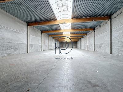 Entrepôt - 1 000 m²