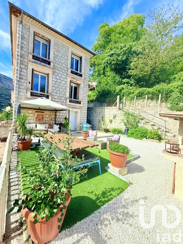 Maison - 136 m² - 5 pièces