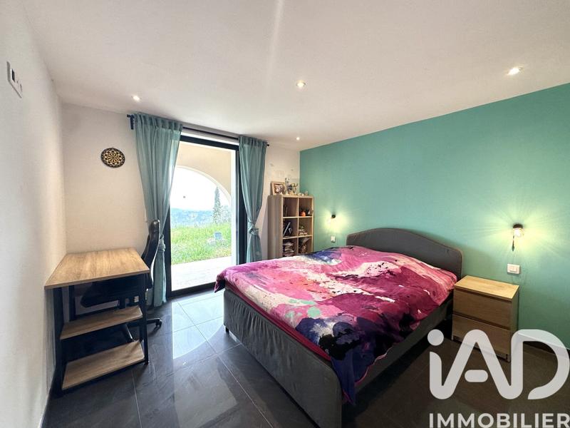 Maison - 172 m² - 5 pièces