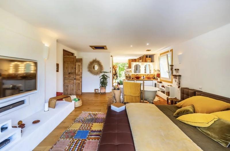 Maison - 260 m² - 5 pièces