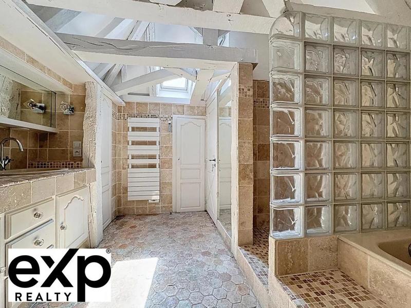 Demeure - 189 m² - 10 pièces