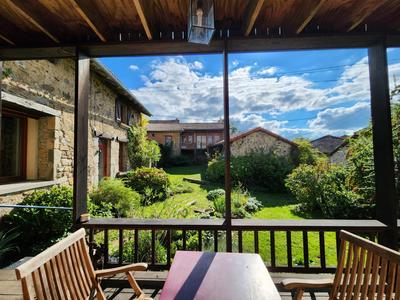 Maison - 235 m² - 8 pièces