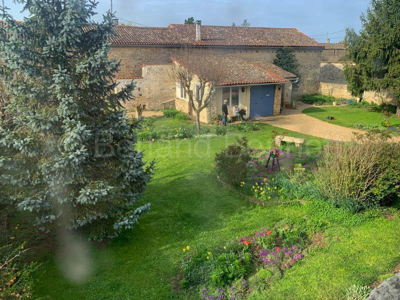 Maison en pierre - 215 m² - 7 pièces