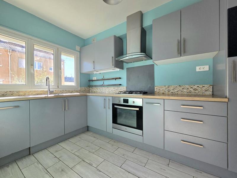 Maison - 80 m² - 4 pièces