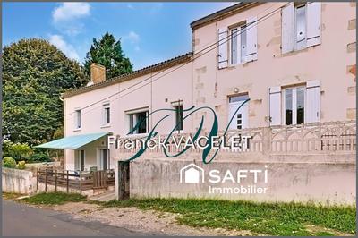 Maison - 250 m² - 11 pièces