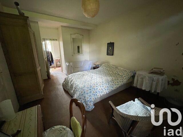 Maison - 330 m² - 12 pièces