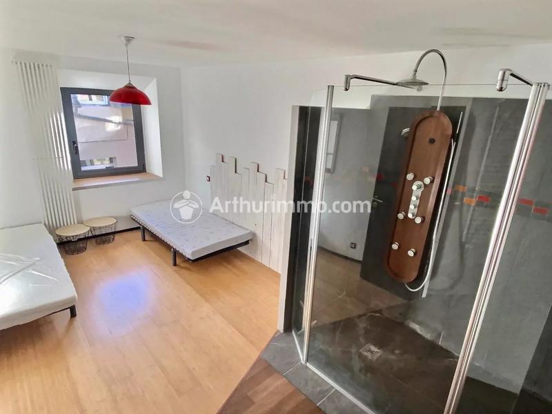 Maison - 240 m² - 8 pièces