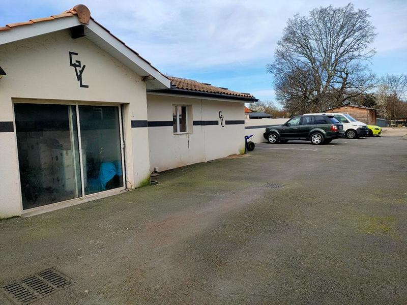 Maison - 224 m² - 7 pièces