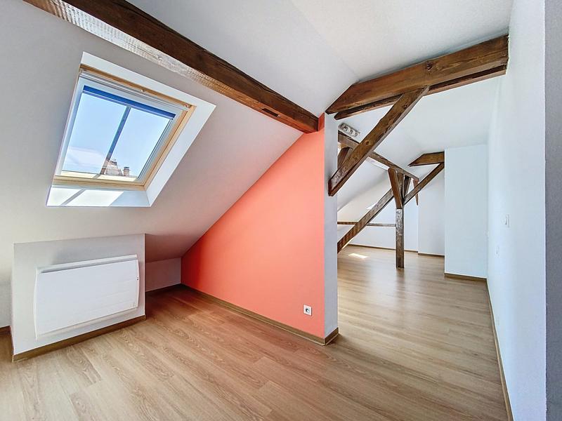 Appartement - 80 m² - 3 pièces