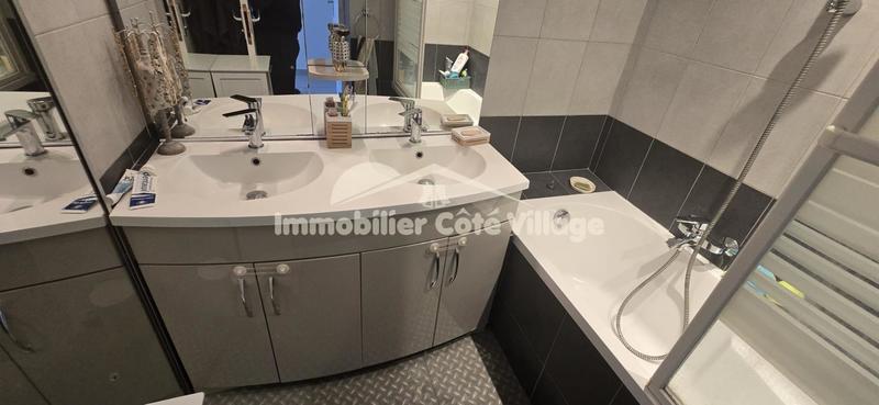 Appartement - 77 m² - 4 pièces