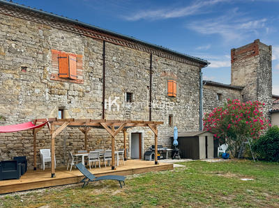 Maison - 160 m² - 6 pièces