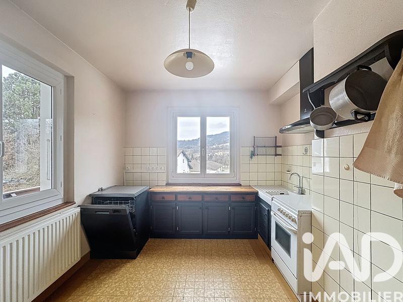 Maison - 163 m² - 9 pièces