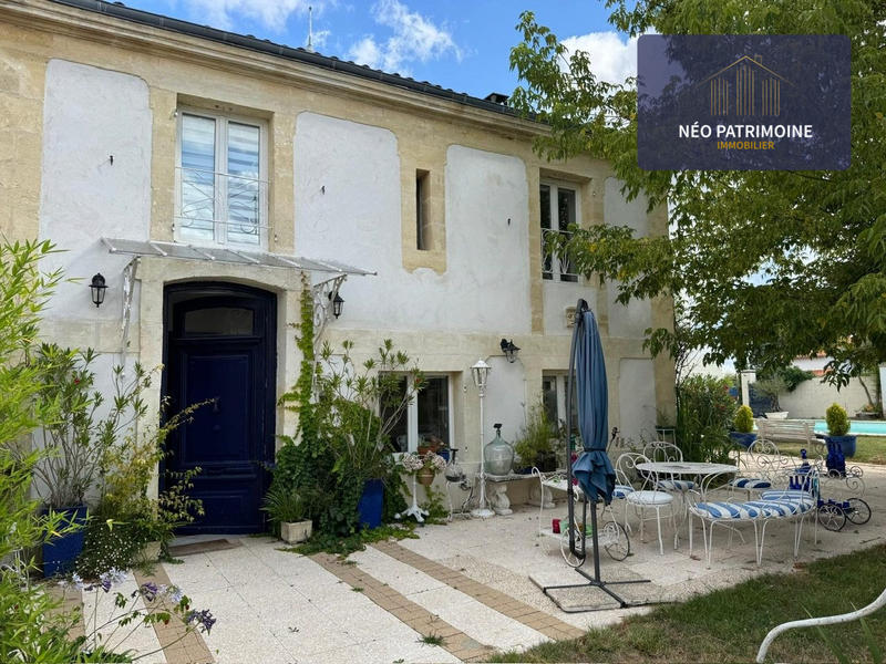 Maison ancienne - 300 m² - 12 pièces