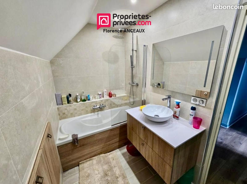 Maison - 192 m² - 7 pièces