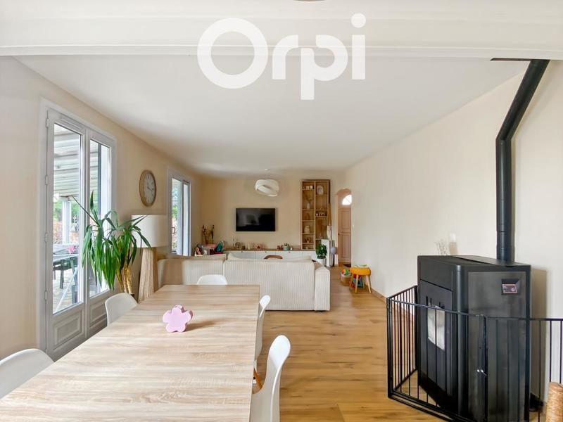 Maison - 137 m² - 7 pièces