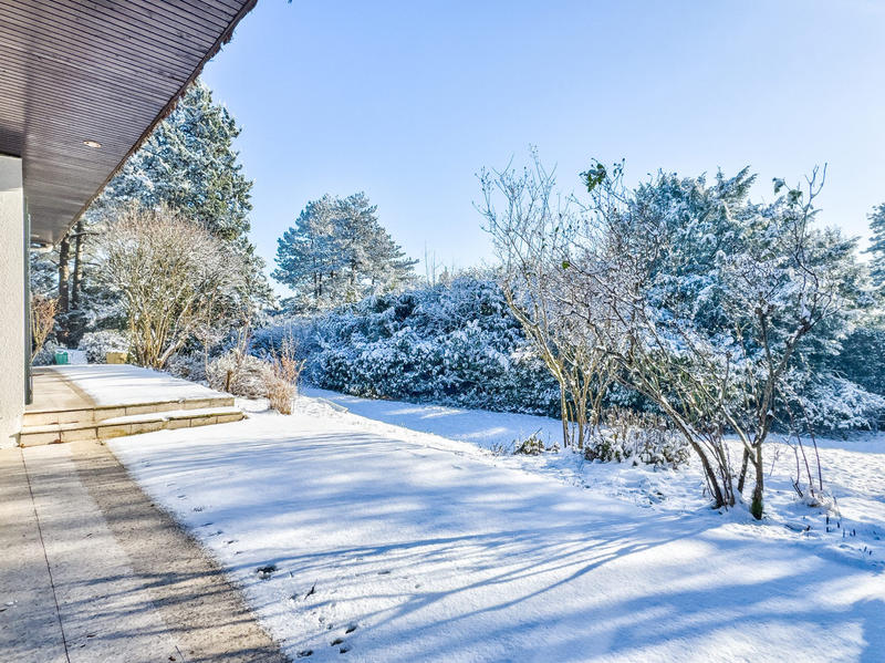 Maison - 230 m² - 9 pièces