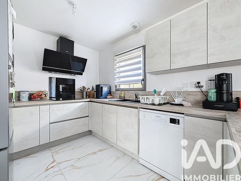 Maison - 91 m² - 5 pièces