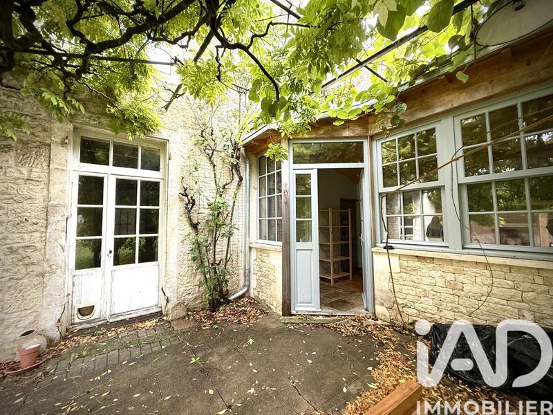 Maison - 337 m² - 11 pièces