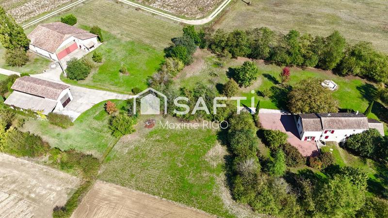 Maison - 247 m² - 9 pièces