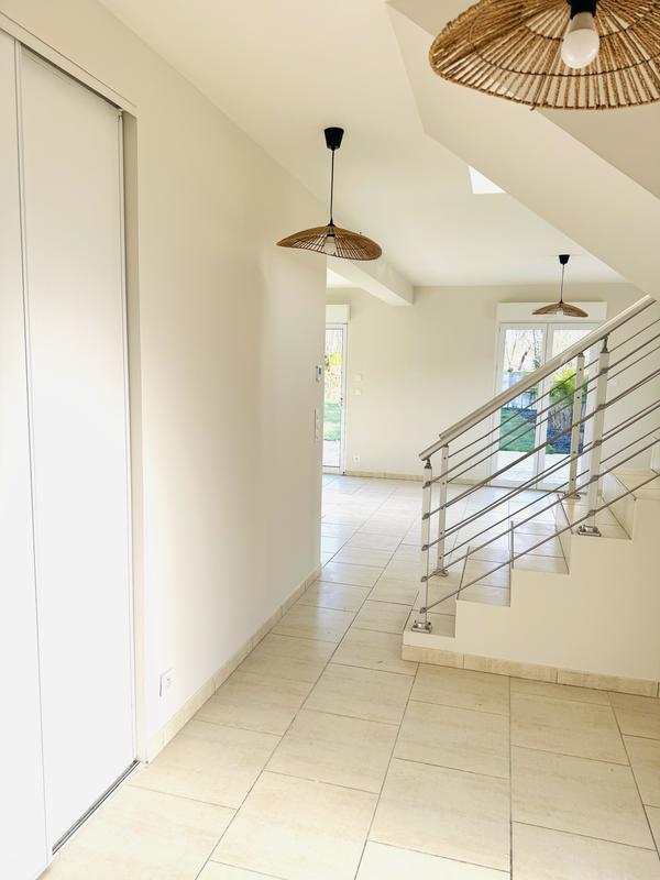 Pavillon - 144 m² - 7 pièces