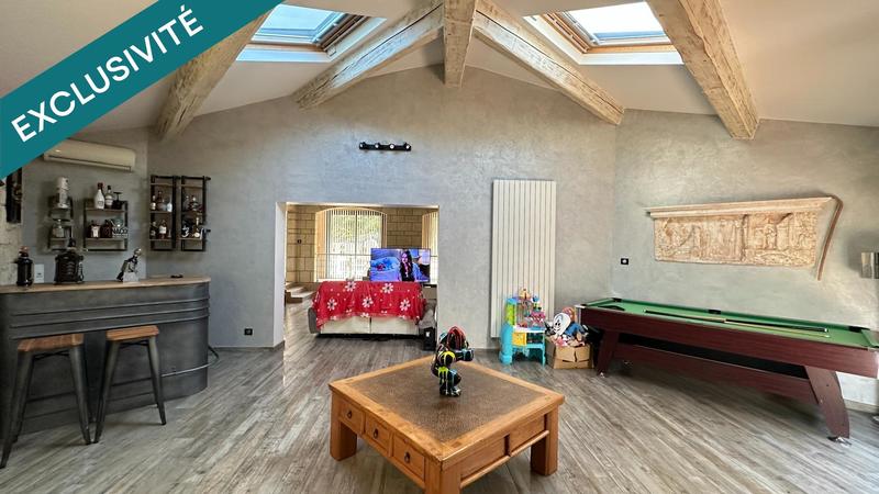 Maison - 200 m² - 6 pièces