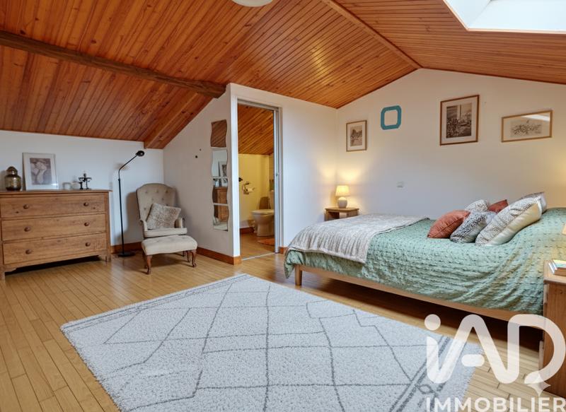 Maison - 186 m² - 7 pièces