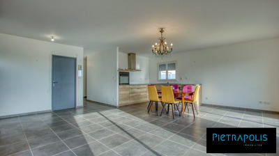 Maison - 80 m² - 3 pièces