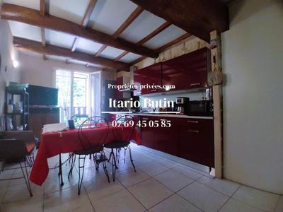 Maison - 205 m² - 7 pièces