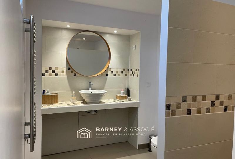 Maison - 350 m² - 8 pièces