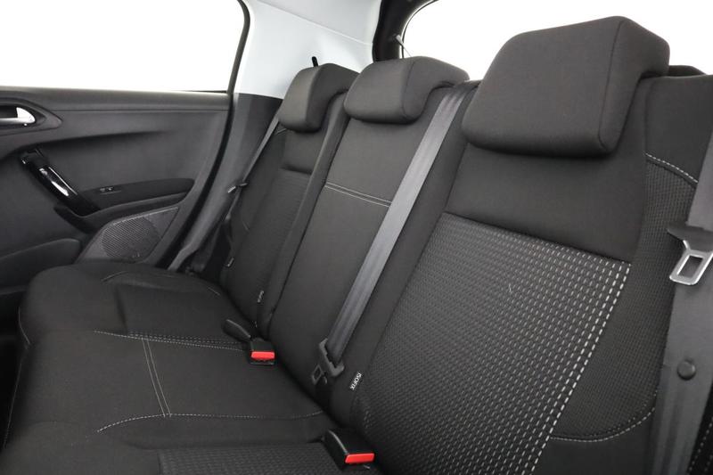 Peugeot 208 1.5 Blue-HDi Tech Edition 5p 100 ch