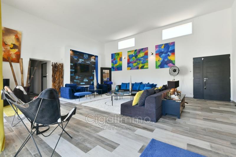 Villa - 215 m² - 5 pièces