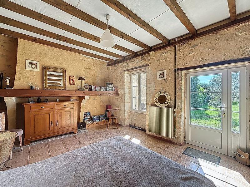 Maison en pierre - 266 m² - 6 pièces