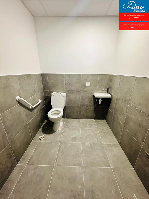 Local commercial - 700 m²