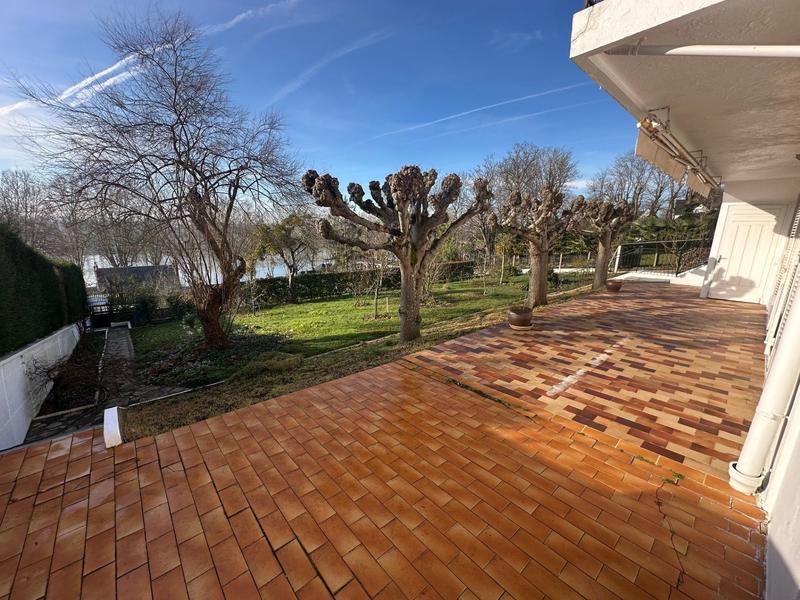 Maison - 211 m² - 7 pièces