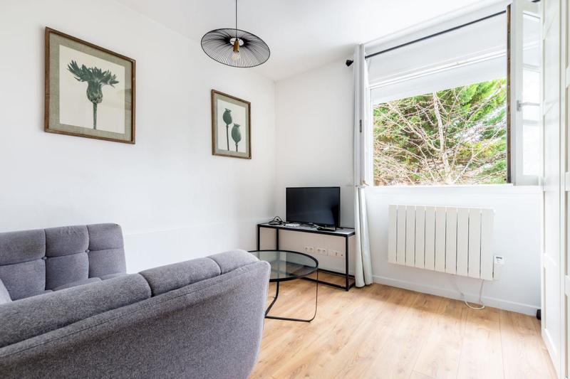 Studio - 25 m² - 1 pièce