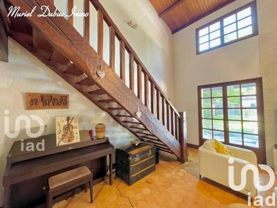 Maison - 201 m² - 5 pièces