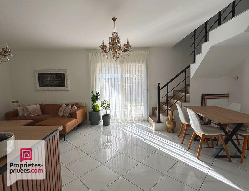 Maison - 123 m² - 8 pièces