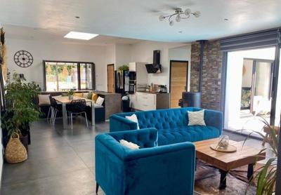 Maison - 136 m² - 5 pièces